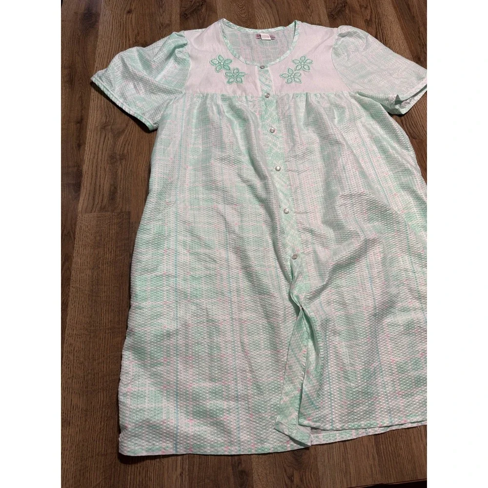 Lati Fashion Shirts Womens Size 3X Green Seersucker House Coat Snap Front Floral